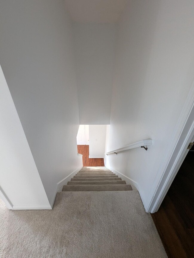 Building Photo - 6645 Queens Park Ave