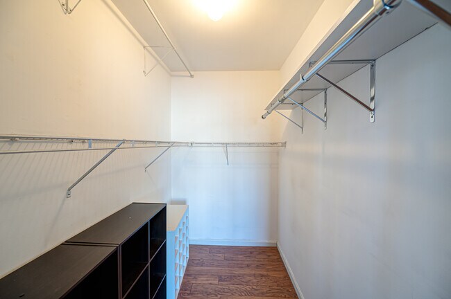 Building Photo - 1113 Savoy Dr