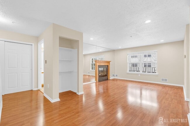 Building Photo - 98 Prestwick Way