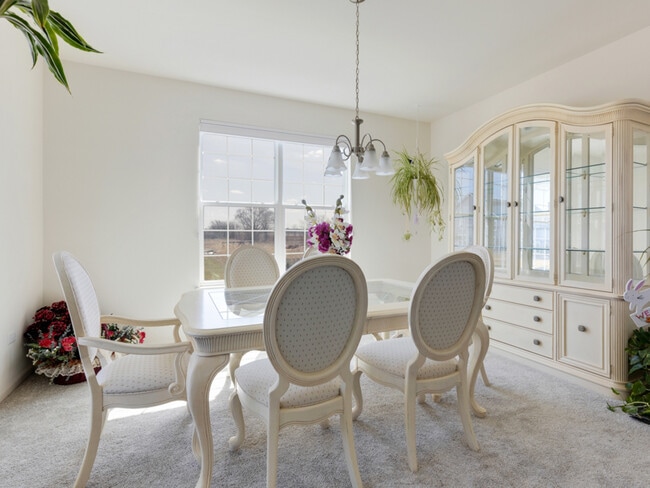 Building Photo - 1812 Empress Dr