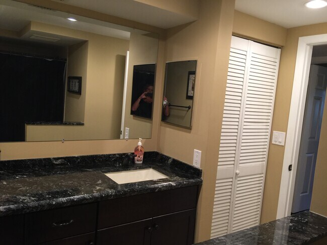 2nd bathroom with closet - 123 Deer Creek Blvd