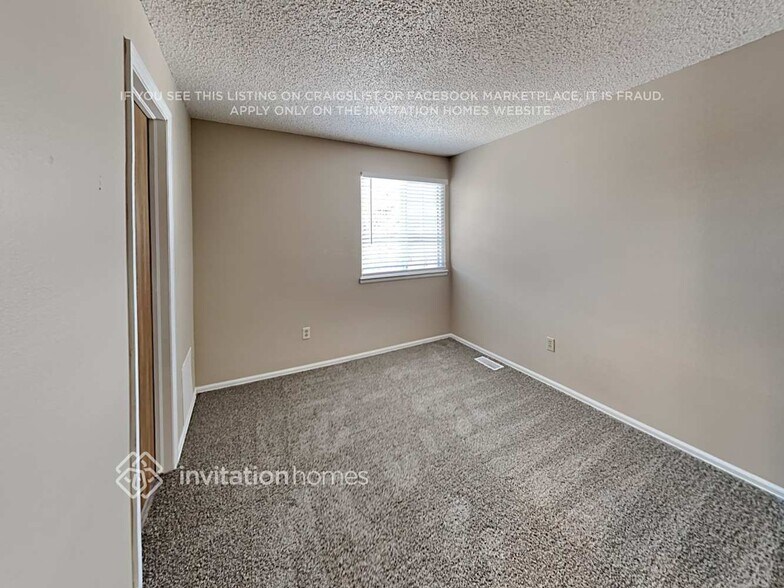 Building Photo - 4890 N Foxtail Dr