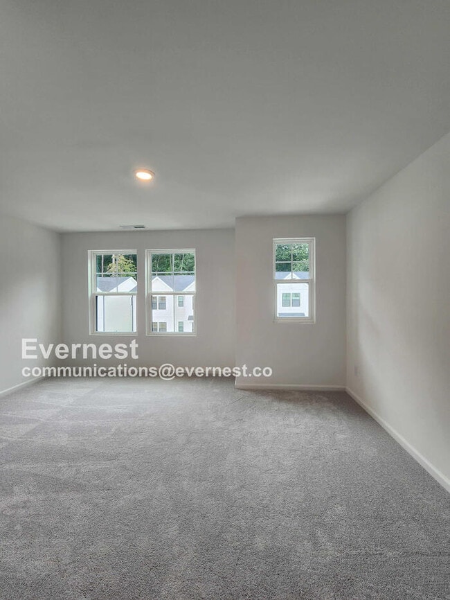 Building Photo - 1540 Crescent Townes Wy