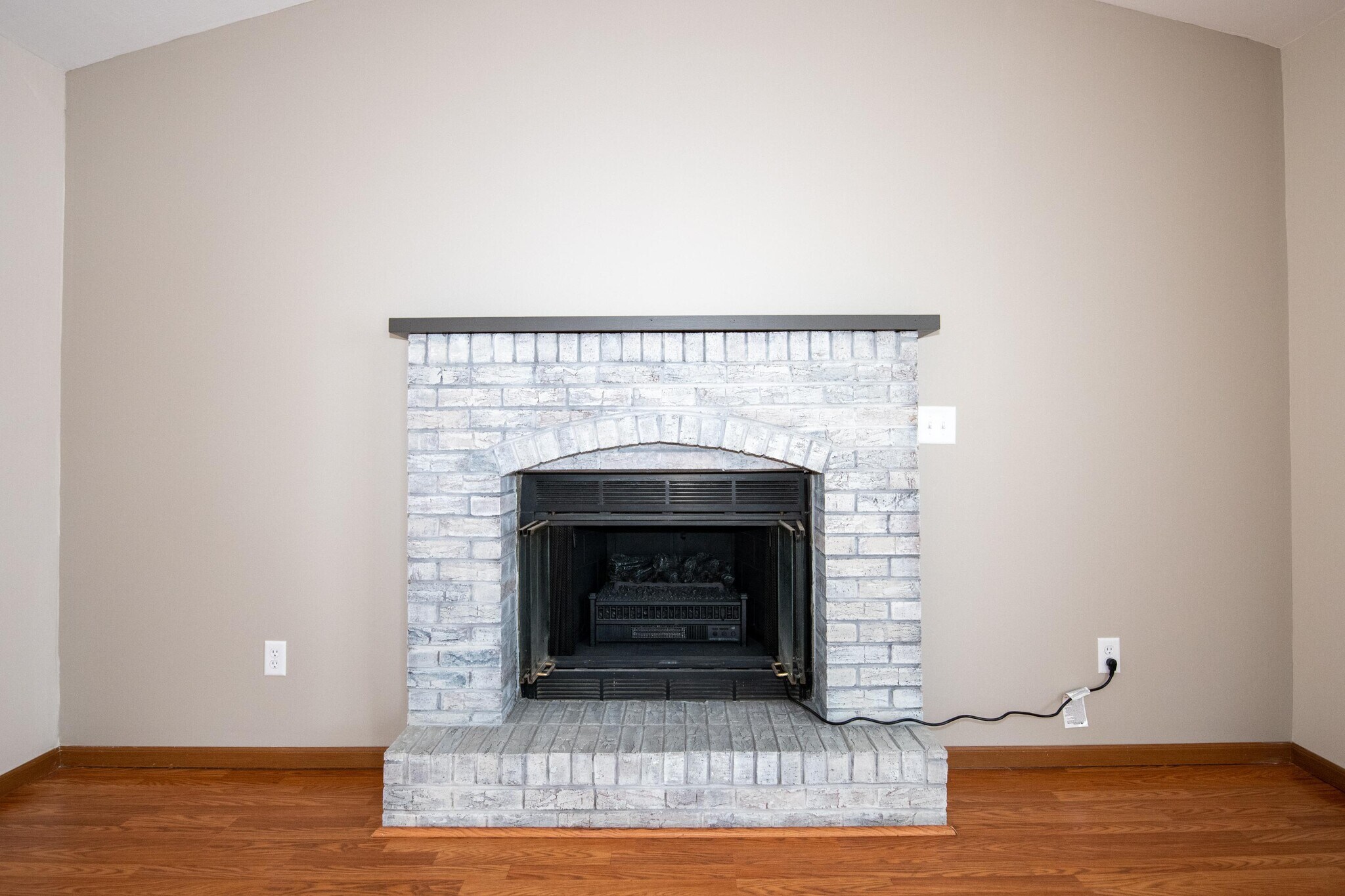 Building Photo - 116 Pierre Pl