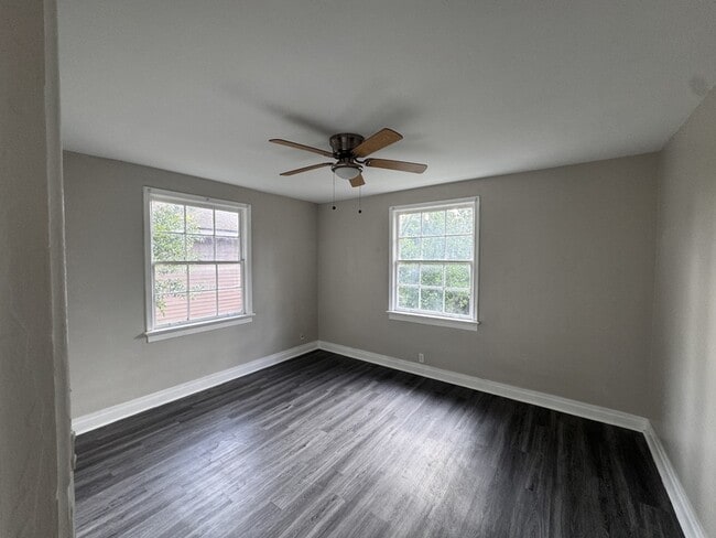 Building Photo - 1715 Perry St