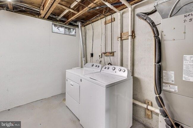 Building Photo - 16 Tabiona Ct