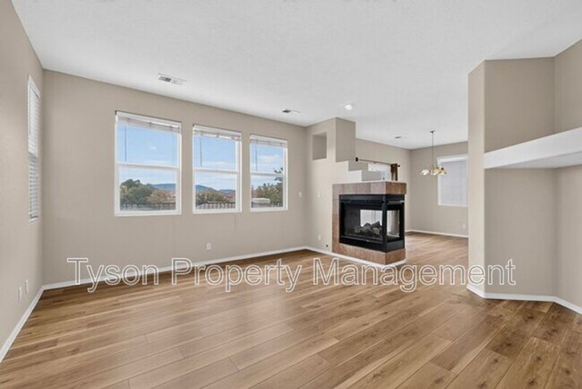 Building Photo - 10912 Dream Weaver Dr NW