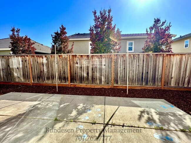 Building Photo - 1821 Woodsage Way