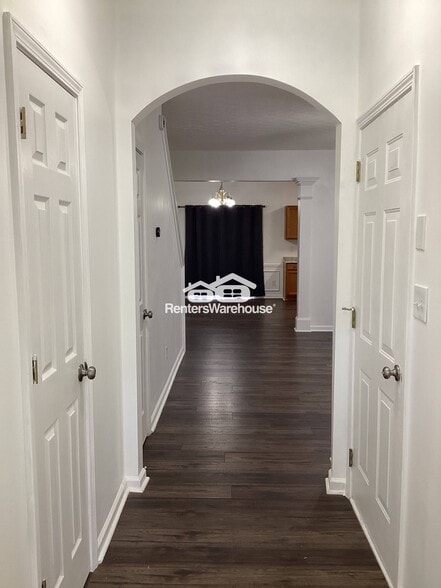 Building Photo - 2236 Dandridge Dr