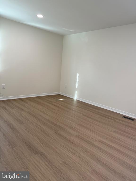Building Photo - 3301 Fallowfield Dr
