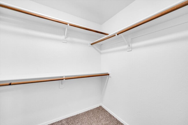 Building Photo - SE!!  Windmill and 215!! Newly remodeled!! All Tile Floors down stairs!! Low Maintenance Desert L...