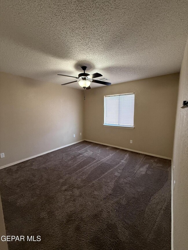 Building Photo - 14345 Desert Sage Dr