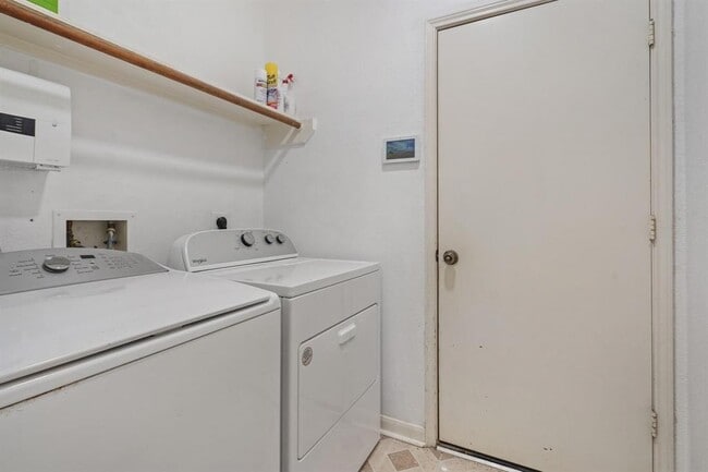 Building Photo - 21535 Elm Hurst Ln
