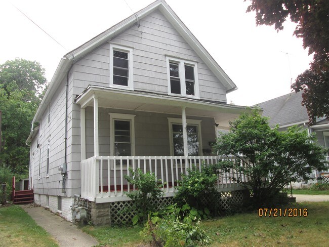 Building Photo - 4049 6th Ave
