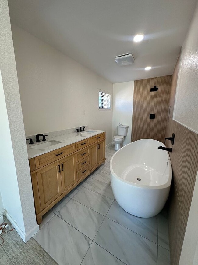 Building Photo - Spacious is The Word!