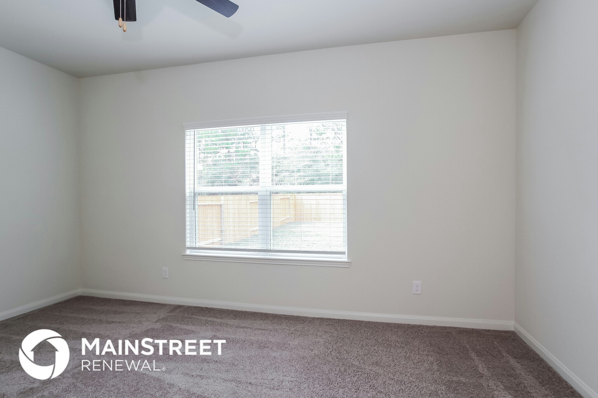 Building Photo - 27008 Leonardo Dr