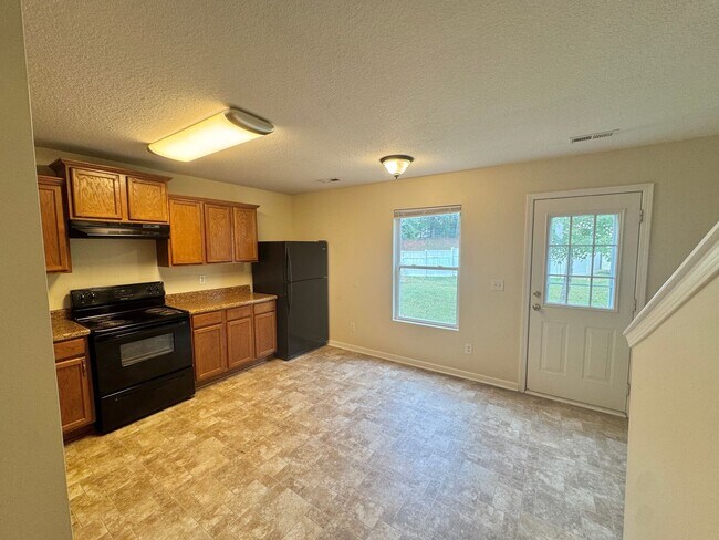 Building Photo - Statesville - 3 Bed / 2.5 Bath + Garage