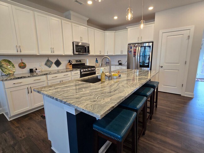Building Photo - 1207 Falling Rock Pl
