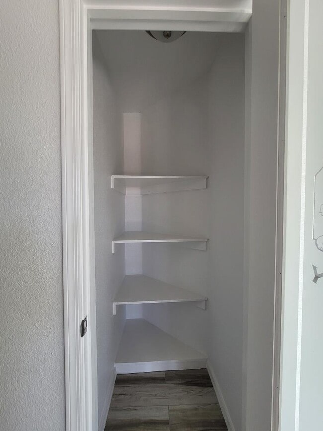 Building Photo - 8670 E 40th Ln