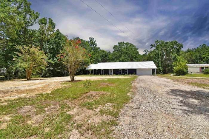 Building Photo - 232 County Rd