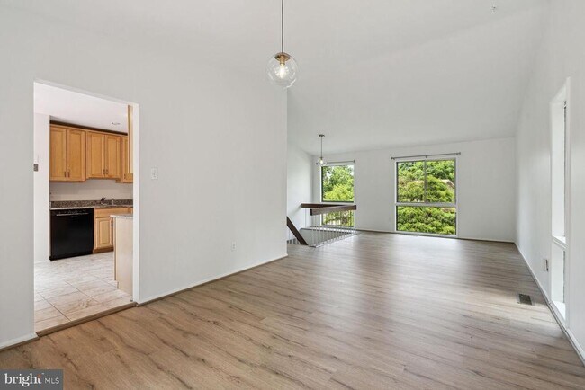 Building Photo - 11512 Alcinda Ln