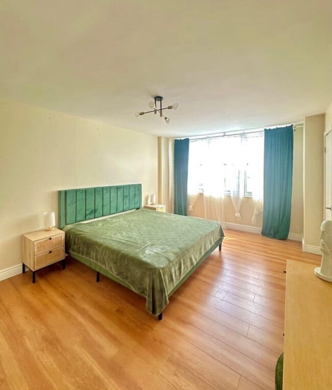 Building Photo - 137 Golden Isles Dr