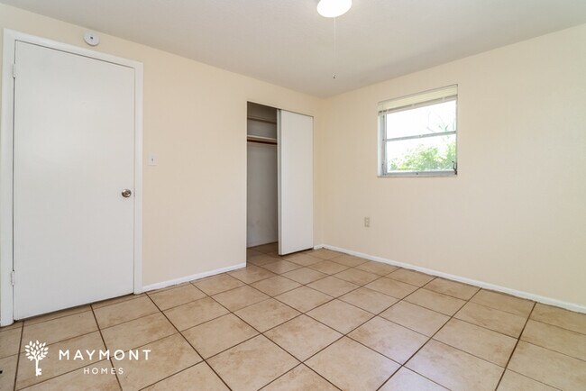 Building Photo - Charming 2-Bedroom Retreat