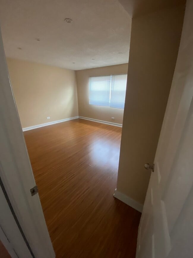 Building Photo - 9708 Nottingham Ave