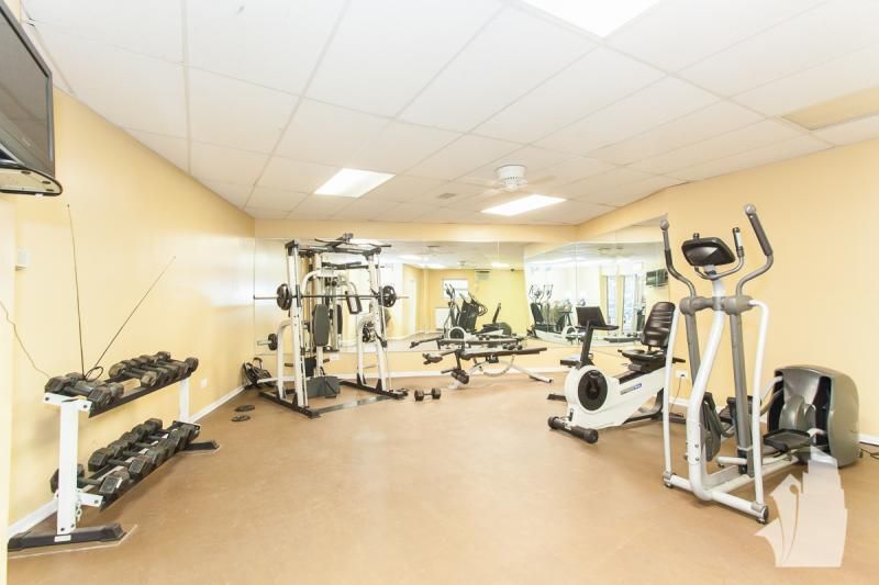 Building Photo - 6401 N Sheridan Rd