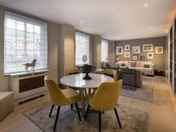 Building Photo - 240 S Olive St