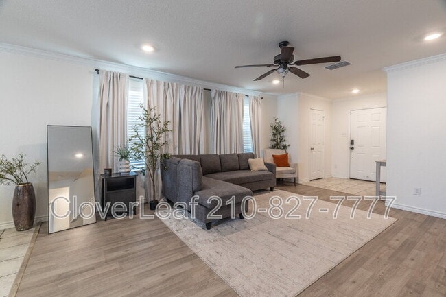 Building Photo - 10406 Labrado Dr