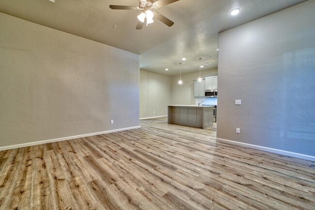 Building Photo - 1530 S 7th St