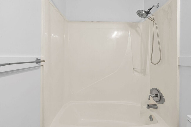 Building Photo - 374 Union Chapel Church Rd