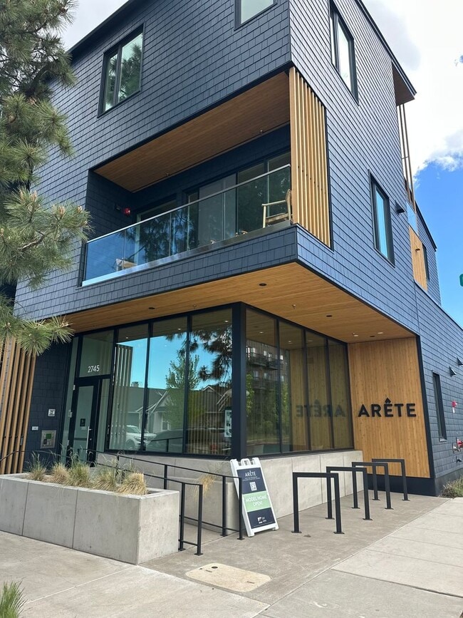 Building Photo - 2745 NW Ordway Ave