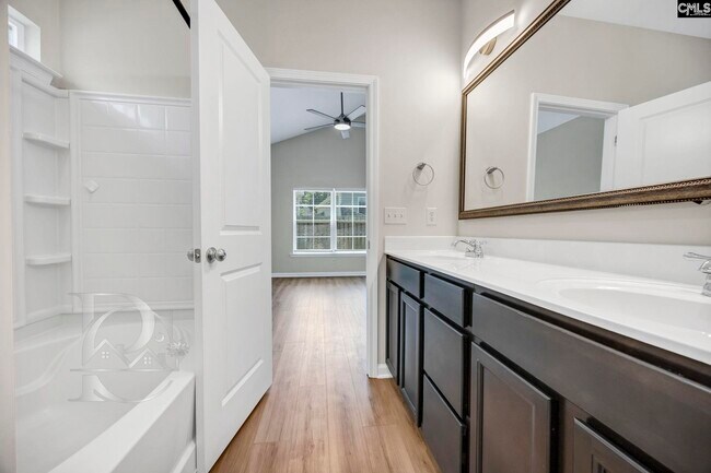 Building Photo - 1 Bouquet Ct