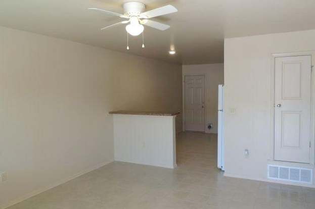 Building Photo - 594 Lomaland Dr