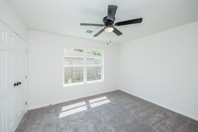 Building Photo - 5221 Libbey Dr