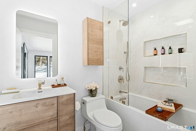 Building Photo - 95 Louises Ln