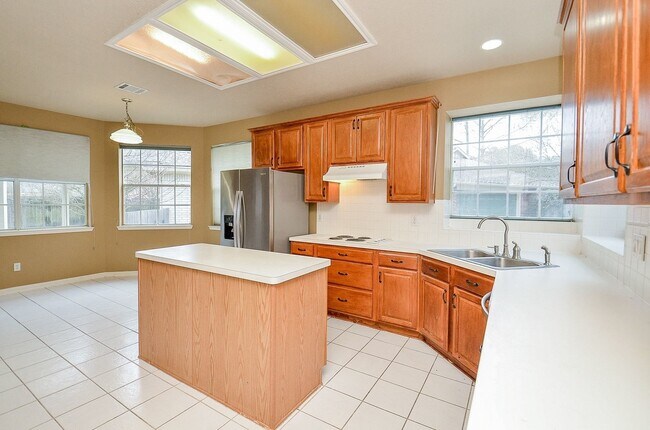 Building Photo - 2803 Norwood Hills Dr