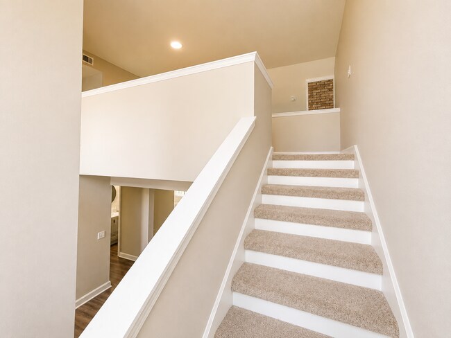 Building Photo - Updated 3BR Niceville Home with Soaring Ceilings, Luxury Primary Suite & Spacious Cul-de-Sac Lot