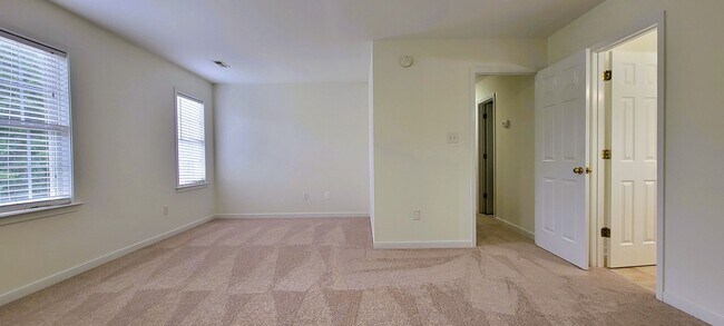 Building Photo - 12351 Grove Pl