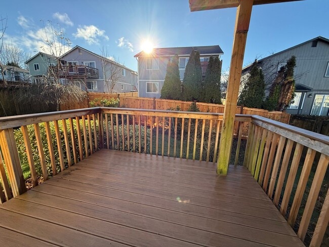 Building Photo - Private 4BD/3BTH Home on Quiet Drive | Lake Stevens Mission Ridge Community