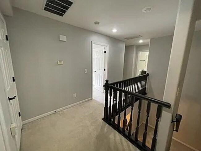 Building Photo - Here is your chance for a fancy 4 bedroom,...