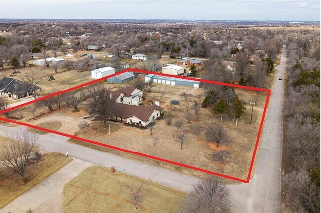 Building Photo - 1839 E Pleasantview Ln
