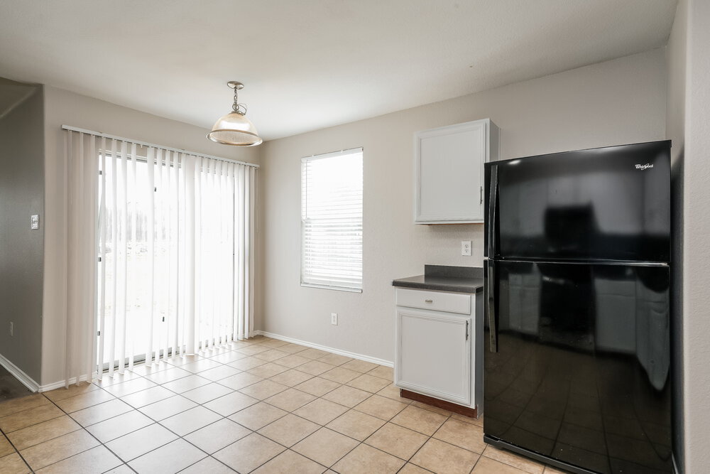Building Photo - 1625 Grassy View Dr
