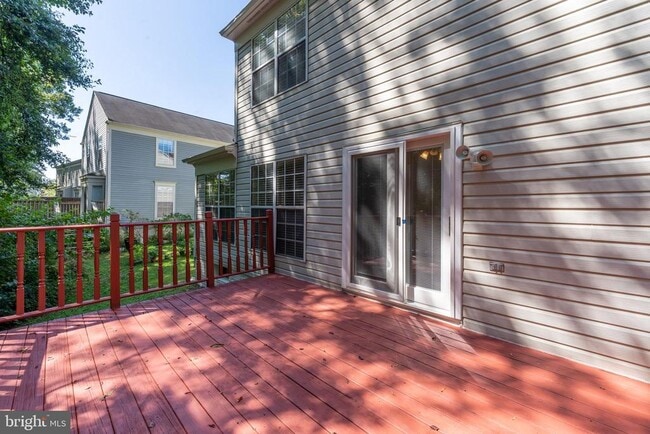Building Photo - 8005 Silver Fox Dr