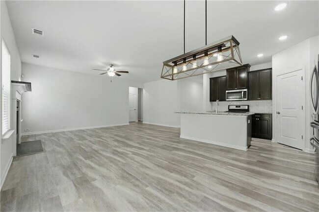 Building Photo - 1900 Azure Grove Ct