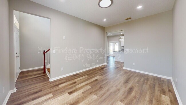 Building Photo - 12383 Tropic Dr