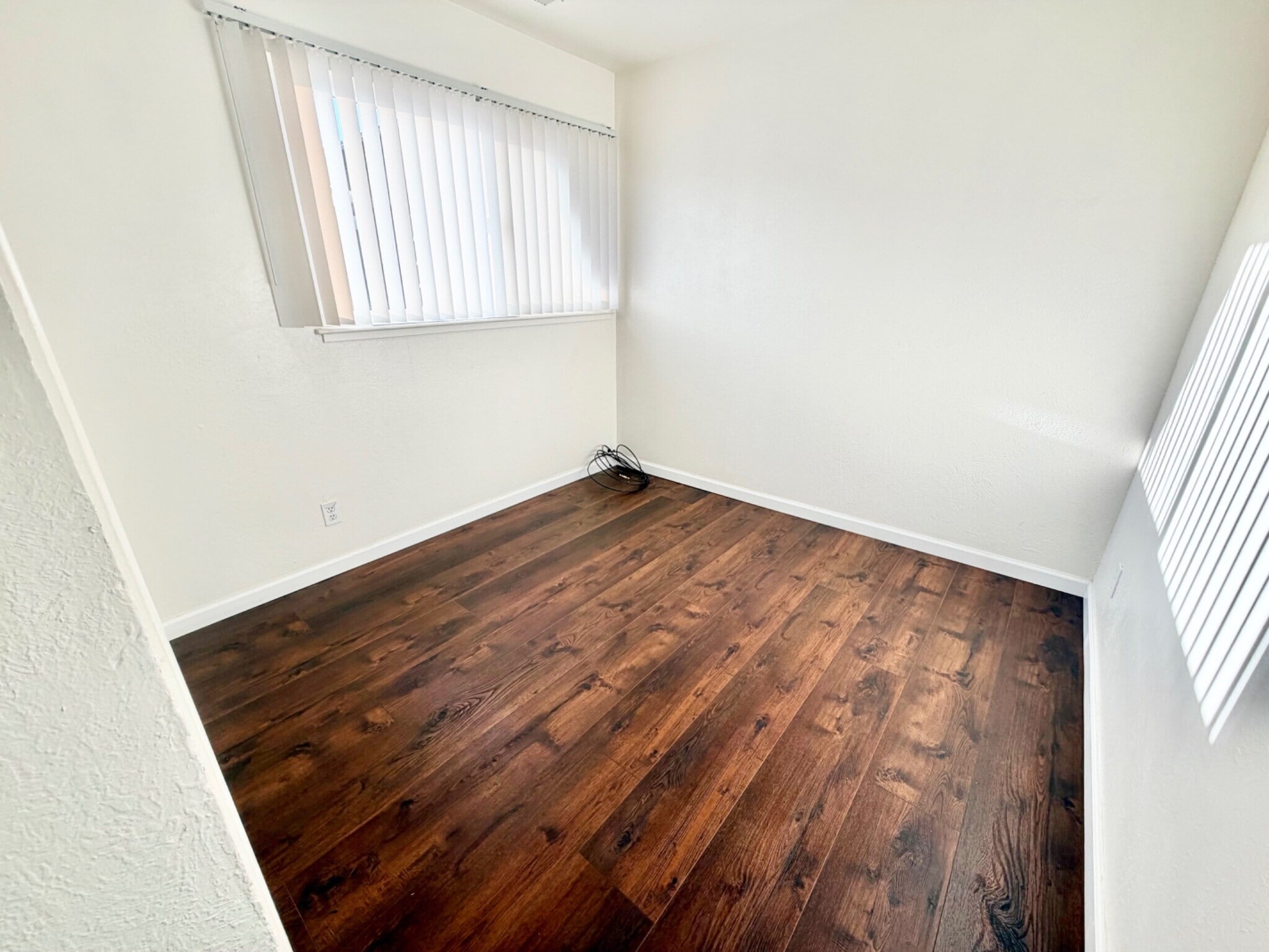 Building Photo - 1304 Louis Dr