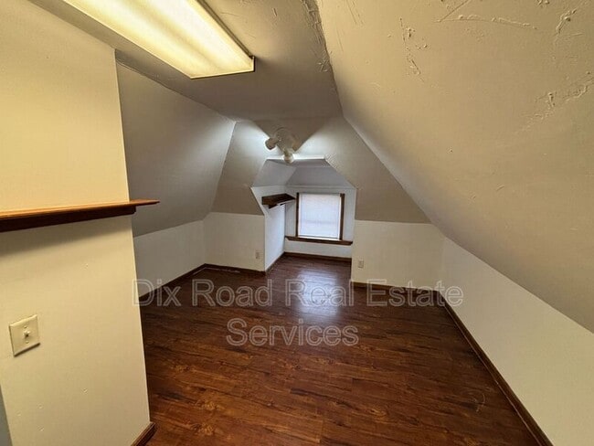 Building Photo - 155 Gordon Ave